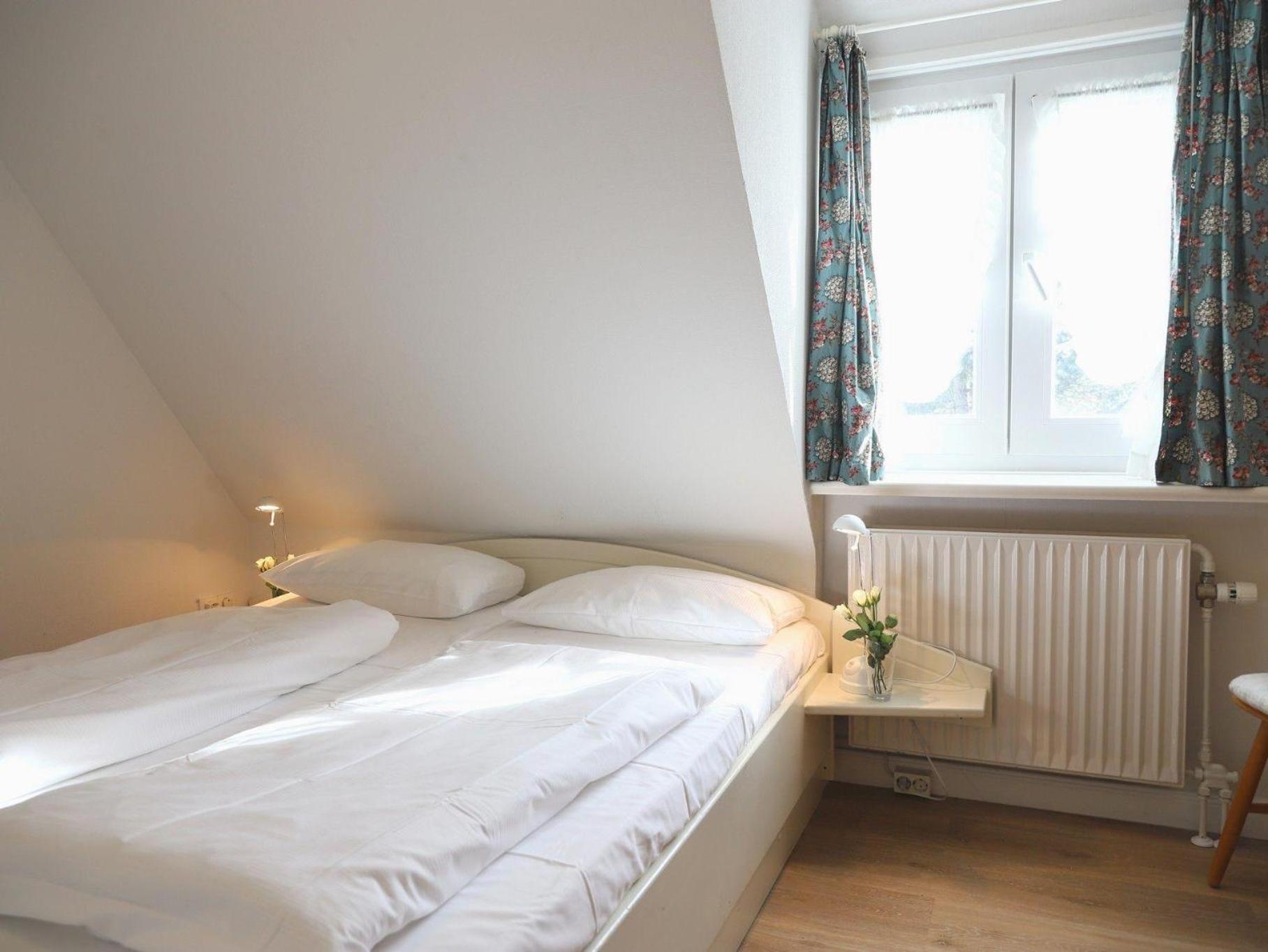 Friedrichshain Apartment: Central With Wi-fi And Parking Apartment *