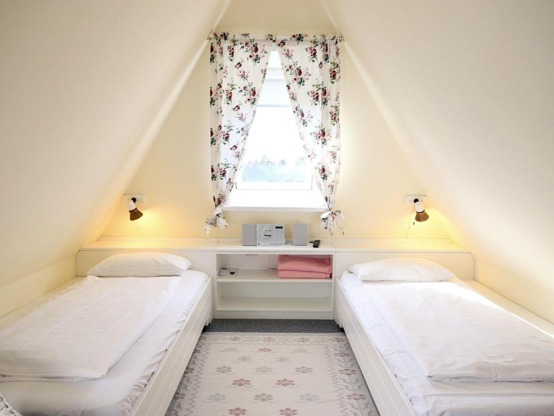 Friedrichshain Apartment: Central With Wi-fi And Parking * Westerland