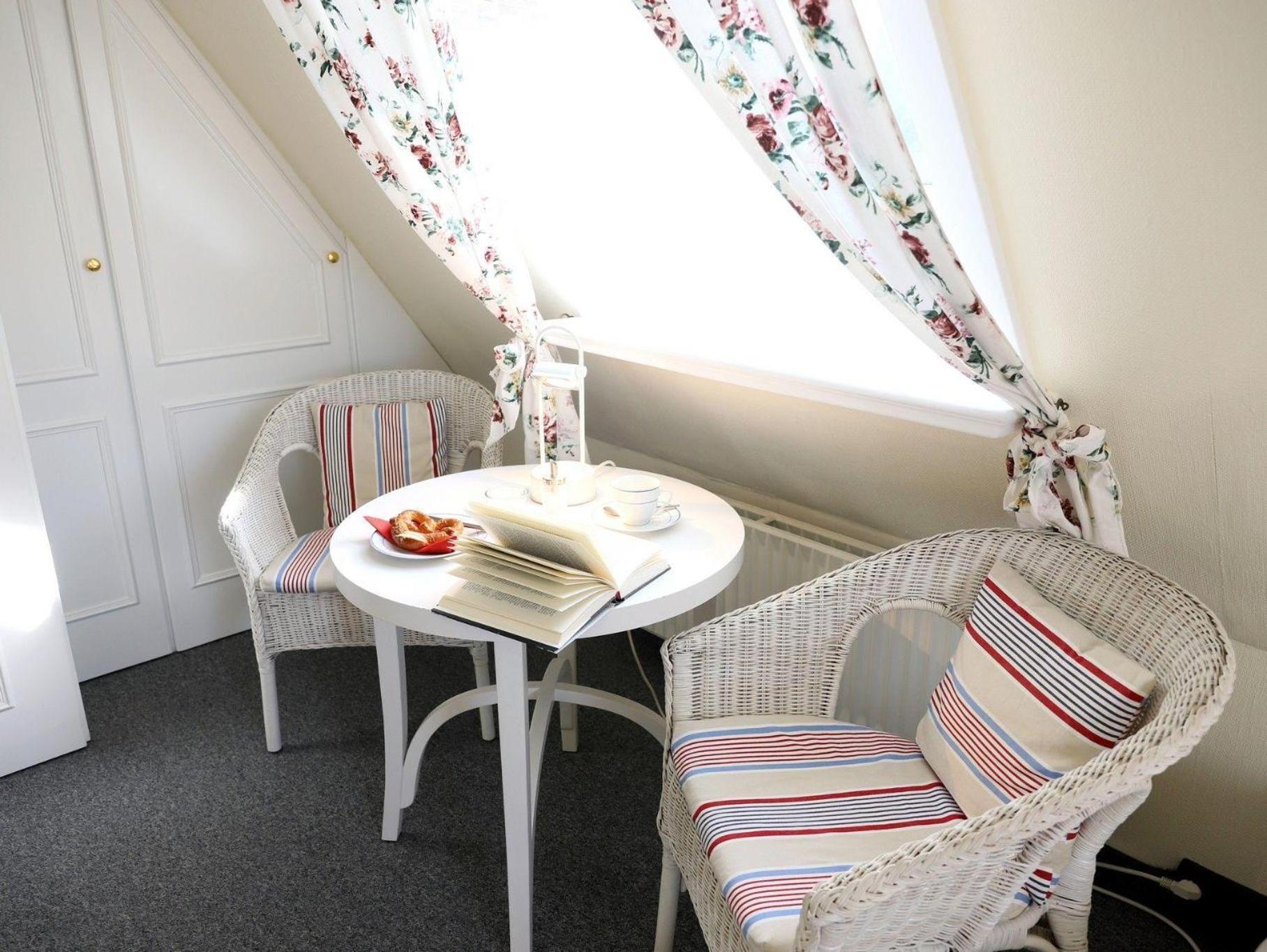 Friedrichshain Apartment: Central With Wi-fi And Parking Apartment *